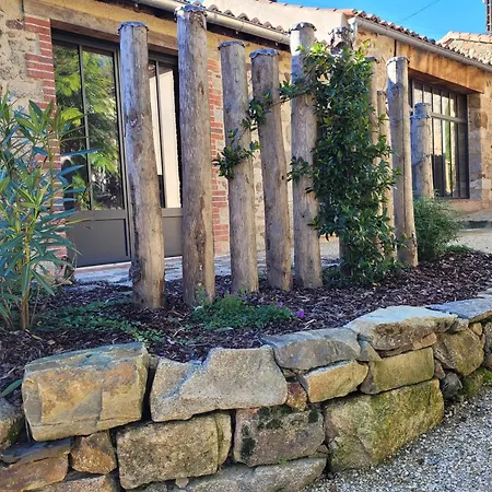 Aumonerie Du Prieure Bed & Breakfast Pouzauges