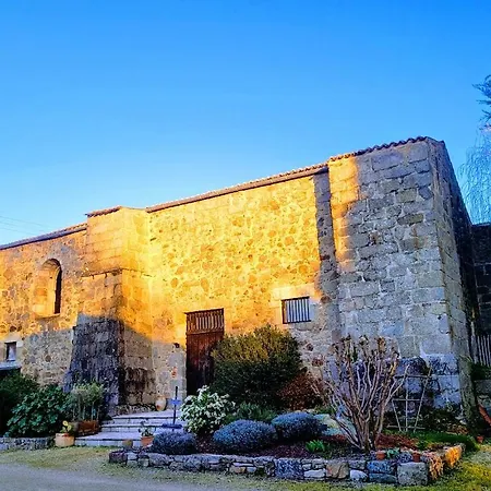 Bed & Breakfast Aumonerie Du Prieure 3*