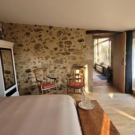 Bed & Breakfast Aumonerie Du Prieure 3*