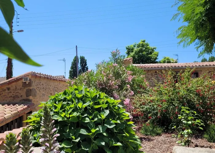 Bed & Breakfast Aumonerie Du Prieure